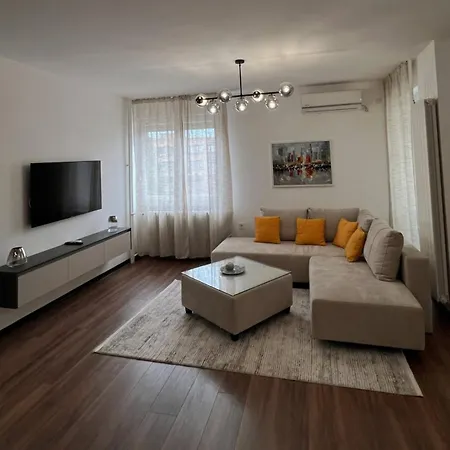 Navoy Apartment *