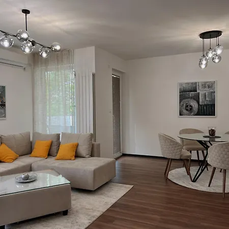 Navoy Apartment *